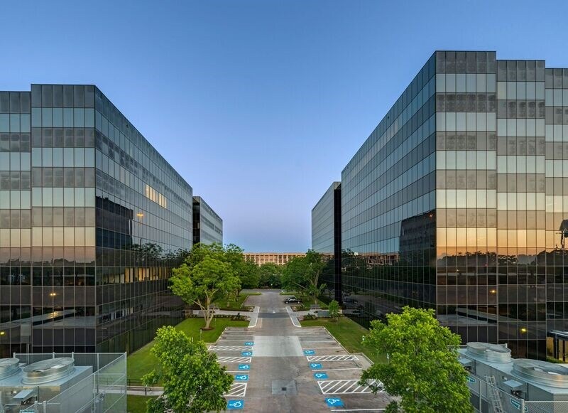 More Photos Of 6565 West Loop South, Bellaire Medical For Lease