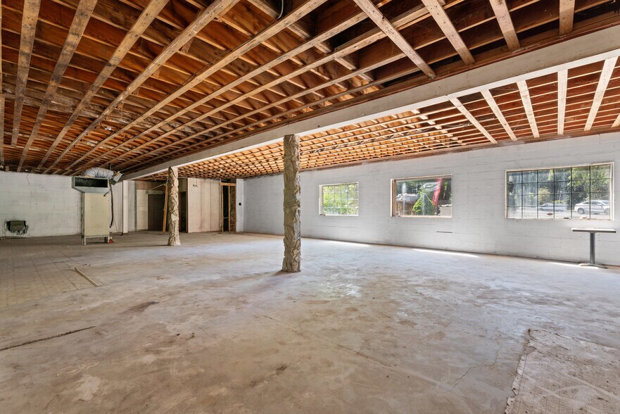 More Photos Of 39913 221st ave, Amboy General Retail For Sale