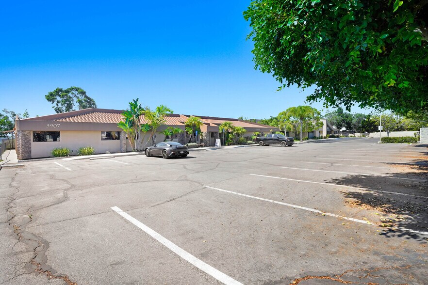 More Photos Of 3907 Waring Rd, Oceanside Medical For Lease