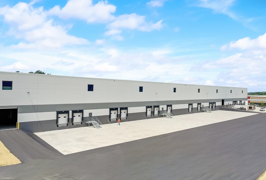 More Photos Of 5525 Tradesman Dr, Madison Unknown For Lease