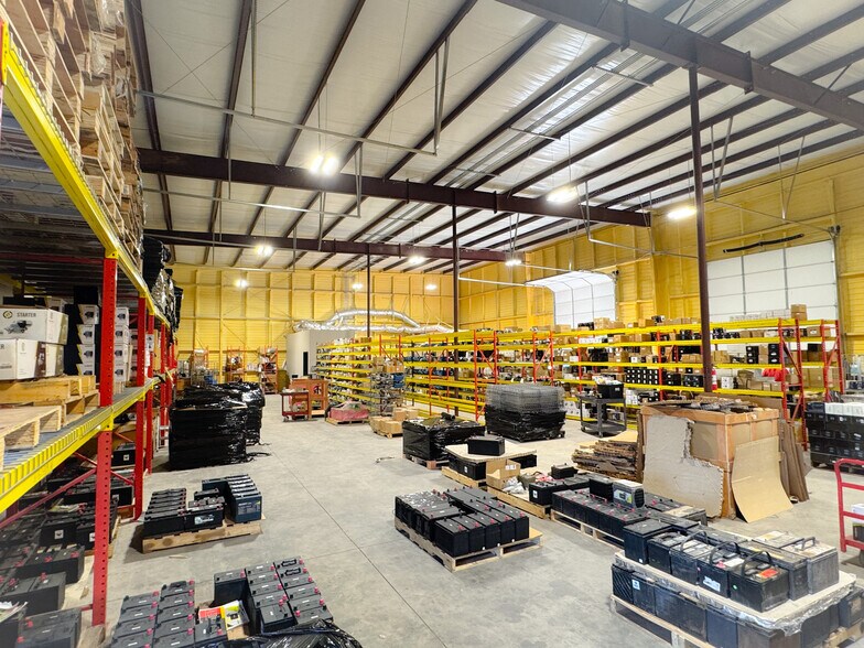 More Photos Of 4415 SW 3rd St, Oklahoma City Warehouse For Lease