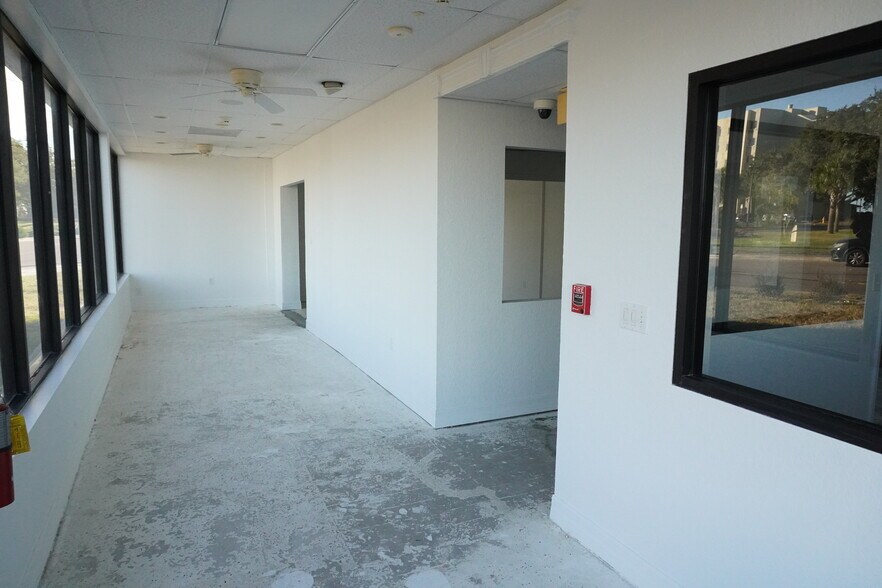 More Photos Of 1598 Havendale Blvd NW, Winter Haven General Retail For Lease