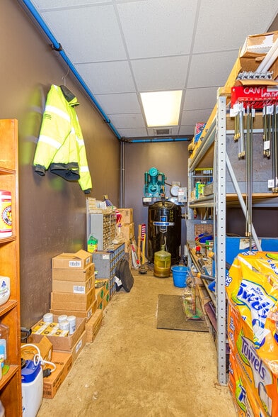 More Photos Of 5071 OH-43 Rd, Kent Auto Repair For Sale