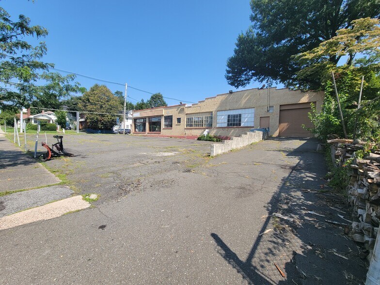 More Photos Of 73 N Highland Ave, Nyack Auto Repair For Sale