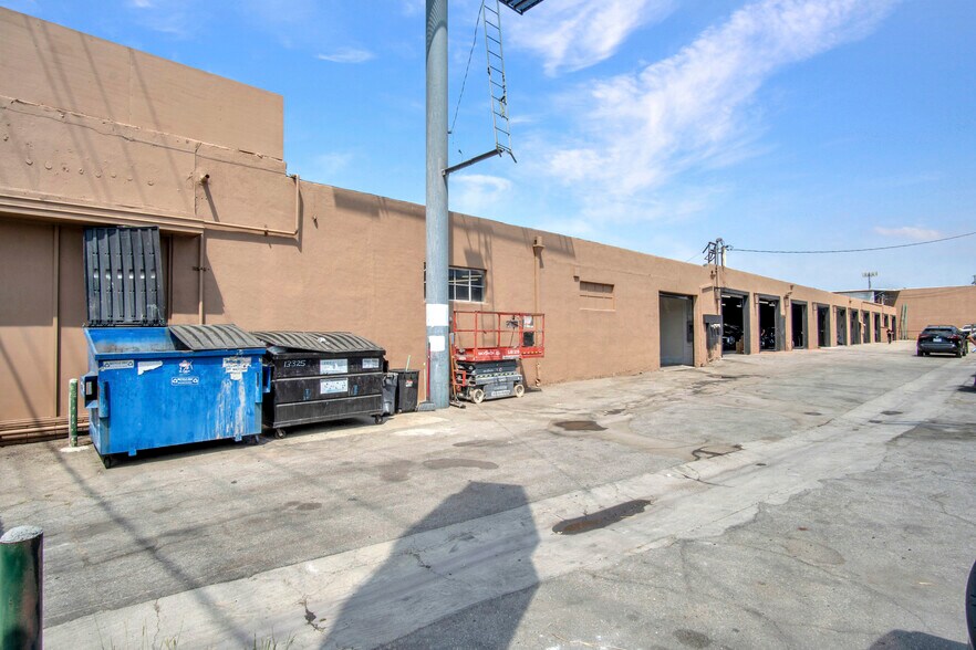 More Photos Of 13329 Sherman Way, North Hollywood Auto Repair For Sale