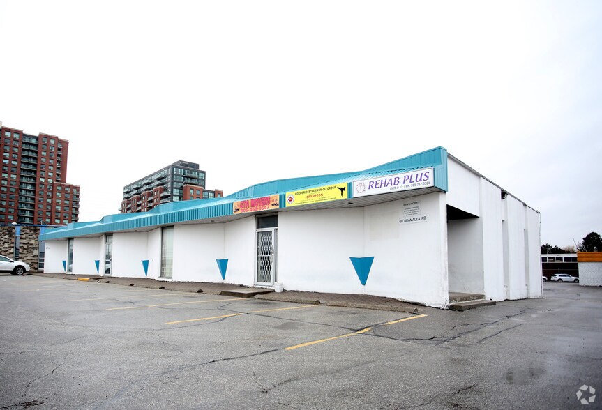 More Photos Of 69 Bramalea Rd, Brampton Storefront For Lease