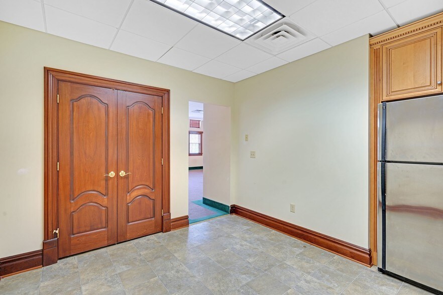 More Photos Of 1386 US Highway 22, Lebanon Unknown For Lease