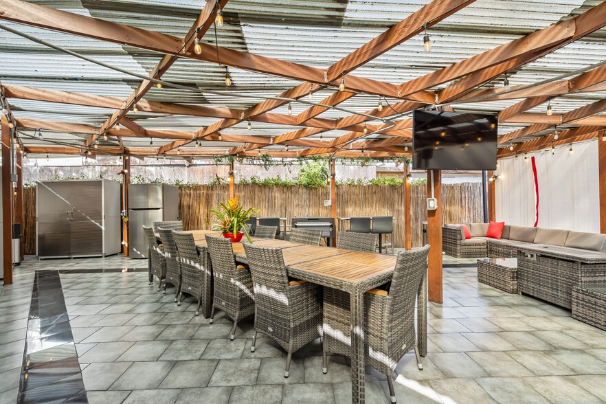 More Photos Of 2366 Main St, Ramona Office For Sale