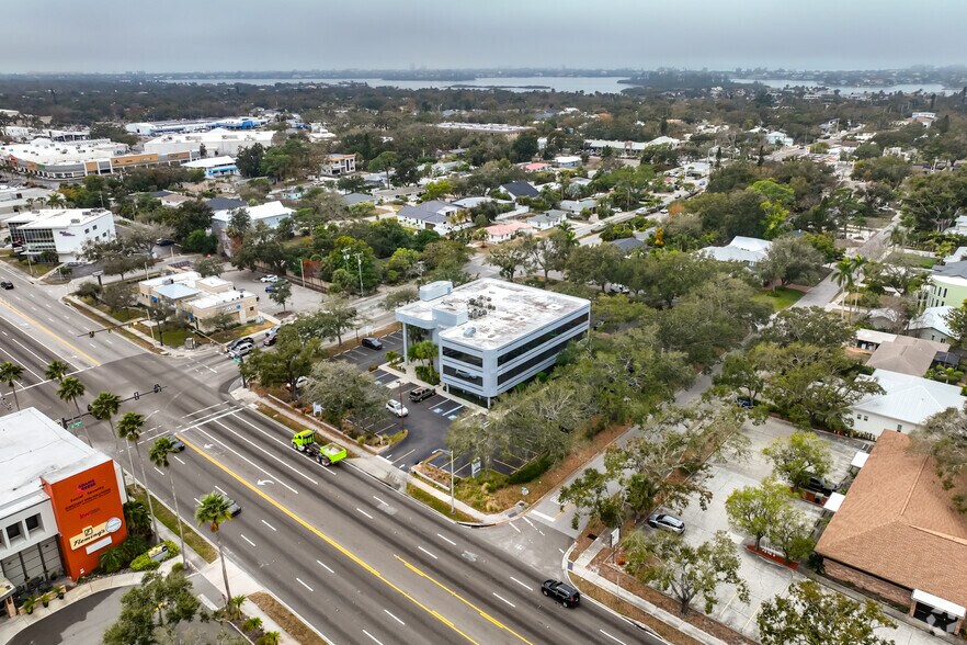 More Photos Of 3400 S Tamiami Trl, Sarasota Office For Lease