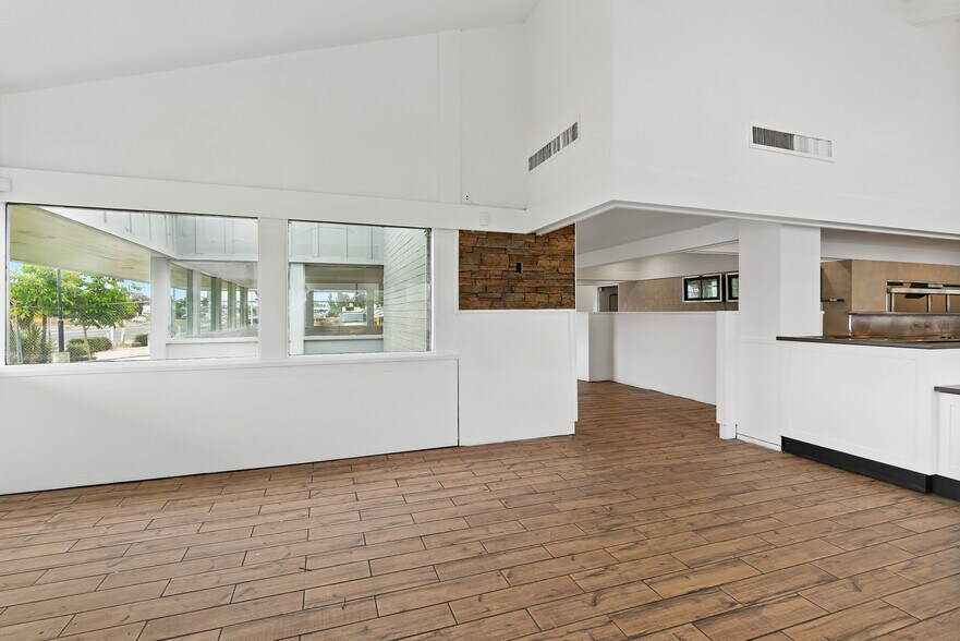 More Photos Of 4355 Sonoma Blvd, Vallejo Restaurant For Lease