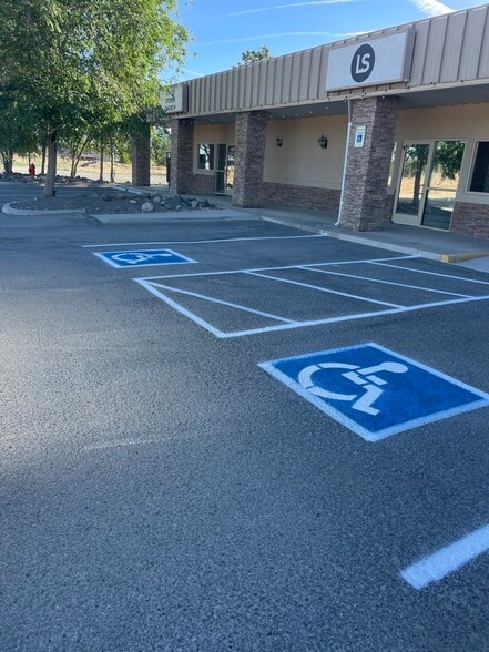 More Photos Of 872 Cottonwood Ln, Fernley Flex For Lease