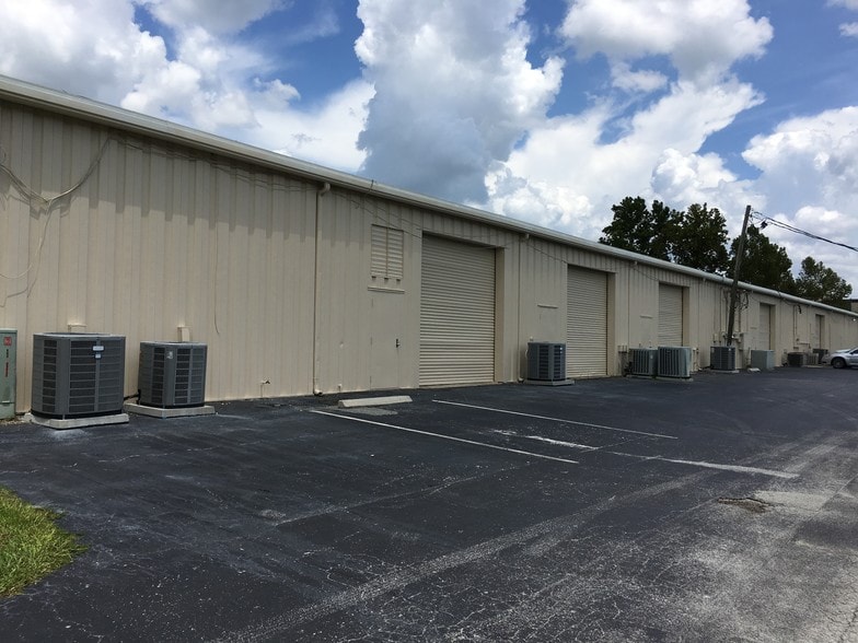 More Photos Of 5640 SW 6th Pl, Ocala Light Distribution For Lease