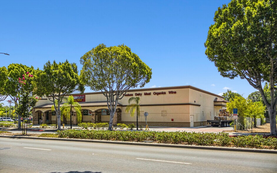 More Photos Of 140 E Live Oak Ave, Arcadia Drugstore For Sale