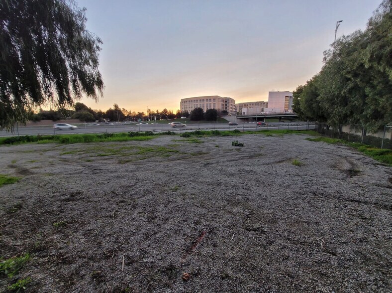 More Photos Of 1788 Bayshore rd, East Palo Alto Land For Lease