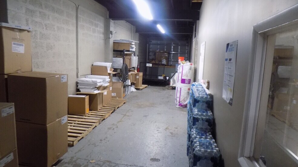 More Photos Of 1109-1111 NE 7th Ave, Fort Lauderdale Warehouse For Sale