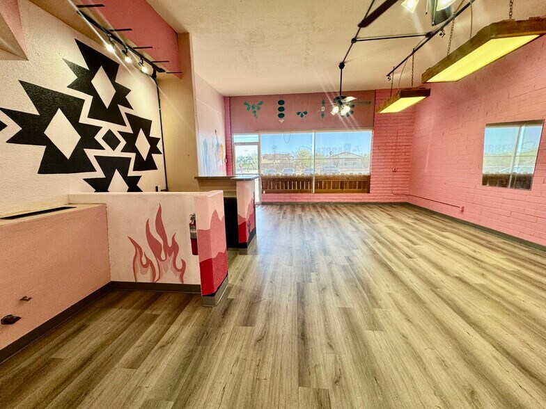 More Photos Of 11827 N Saguaro Blvd, Fountain Hills General Retail For Lease