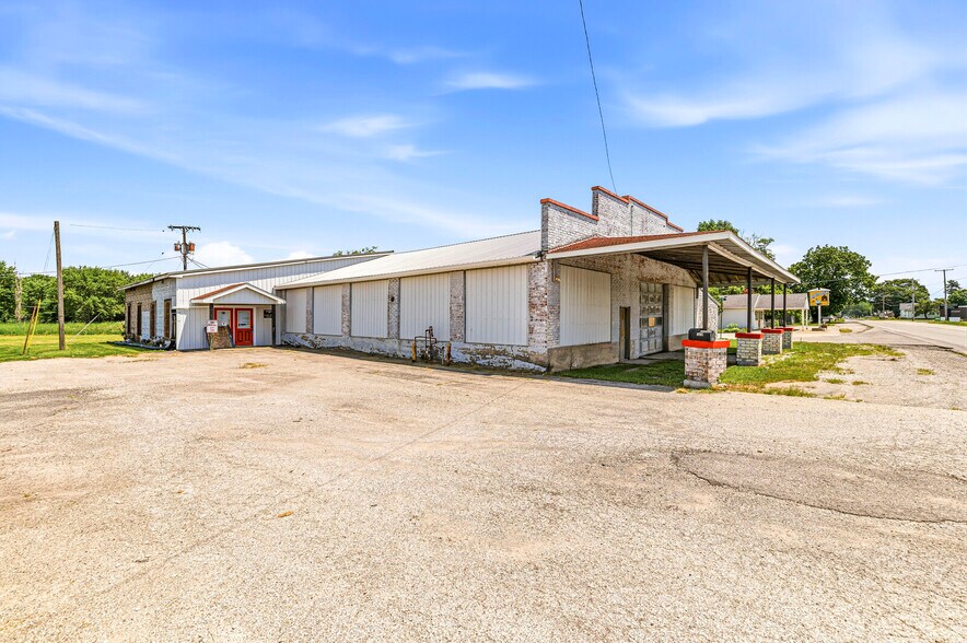 More Photos Of 7874 E State Road 28, Elwood Flex For Sale