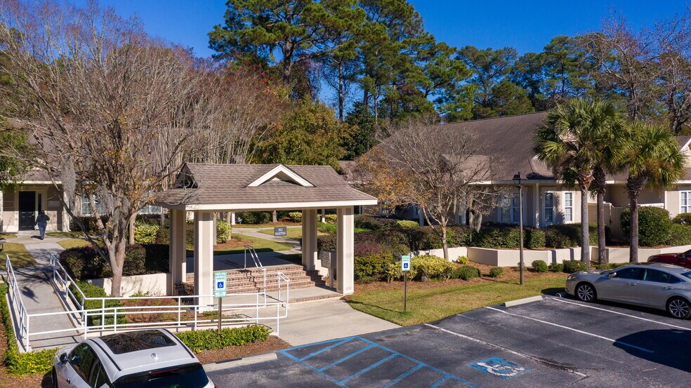 More Photos Of 4101 Main St, Hilton Head Island Office For Sale