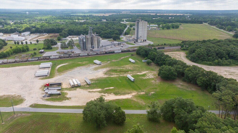 More Photos Of 565 Thomas St, Camilla Industrial For Sale