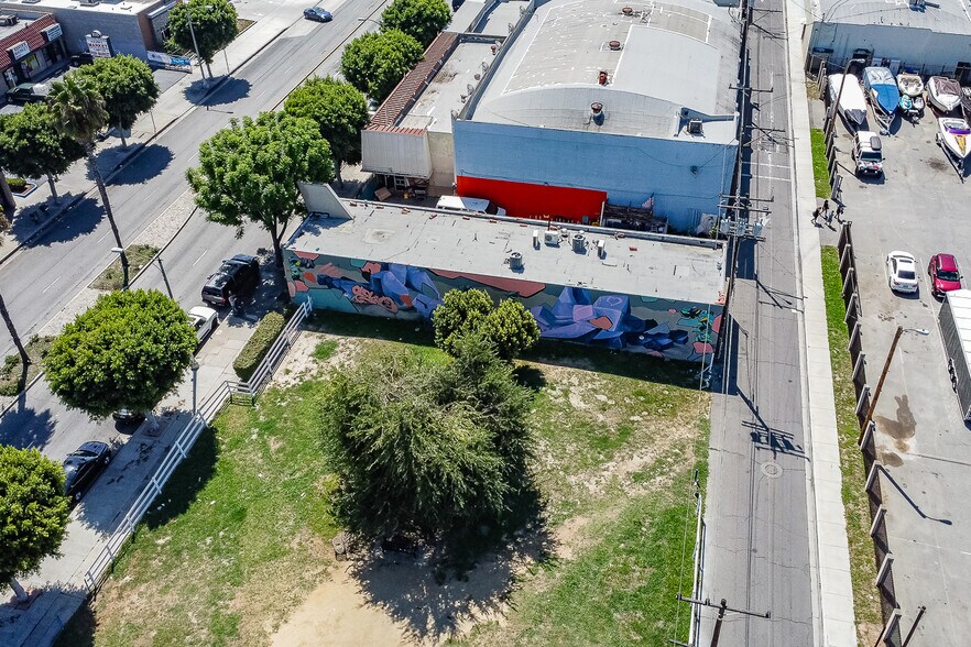 More Photos Of 123 N Long Beach Blvd, Compton Storefront Retail Office For Sale