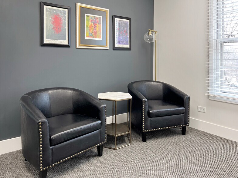 More Photos Of 610 W Roosevelt Rd, Wheaton Medical For Lease