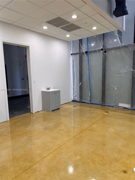 More Photos Of 221 SW 12th St, Miami Apartments For Lease