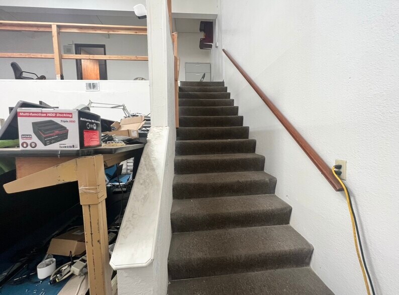 More Photos Of 4450 Enterprise St, Fremont Manufacturing For Sale