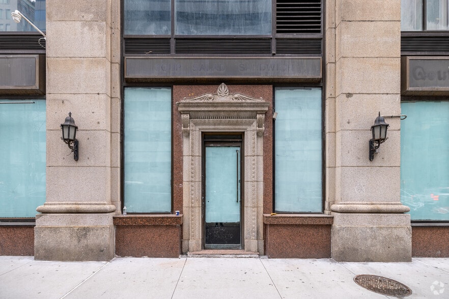 More Photos Of 45 W Broadway, New York Apartments For Lease