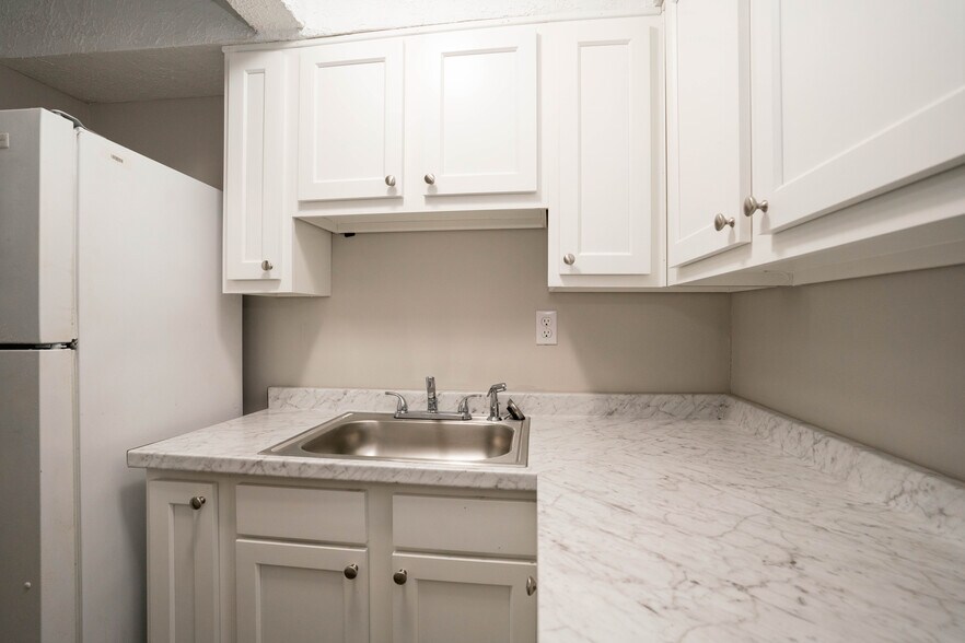 More Photos Of 412 Woodcreek Dr, Radcliff Apartments For Sale