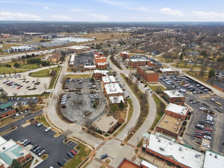 More Photos Of 2104 Chesterfield Blvd, Springfield Office For Sale