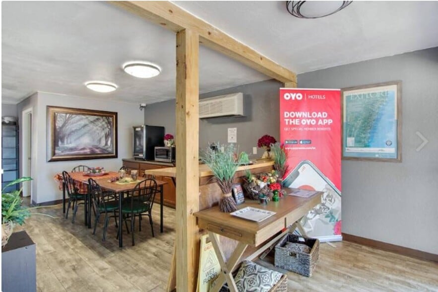 More Photos Of 4071 US 17, Richmond Hill Hotel For Sale