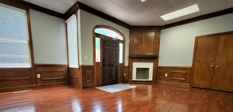 More Photos Of 7412 Chapel Hill Rd, Raleigh Office For Lease