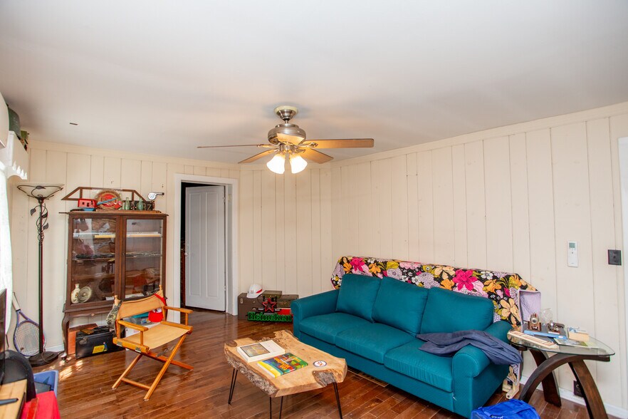 More Photos Of 45 Bridge St, Lambertville Storefront Retail Office For Sale