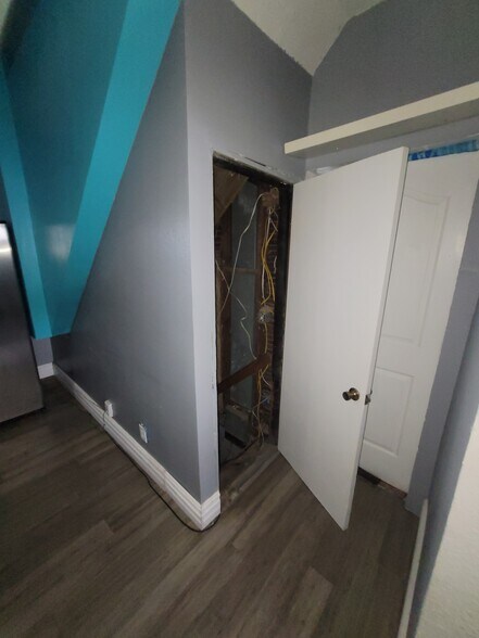 More Photos Of 2536 Indianapolis Ave, Indianapolis Apartments For Sale