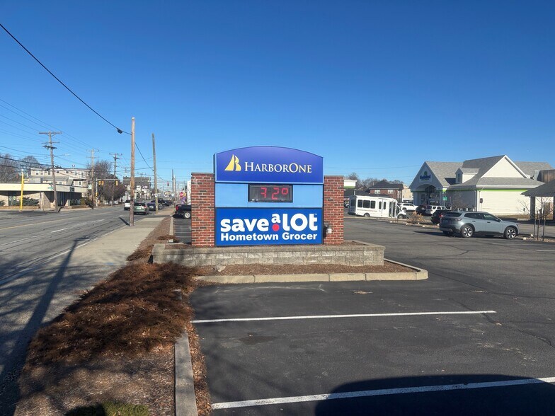 More Photos Of 2830 Pawtucket Ave, East Providence Freestanding For Sale