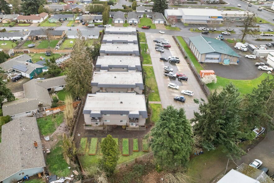 More Photos Of 1570 James St, Woodburn Apartments For Sale