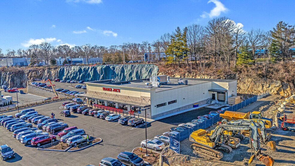 More Photos Of 775 Bridgeport Ave Ct, Shelton Supermarket For Sale