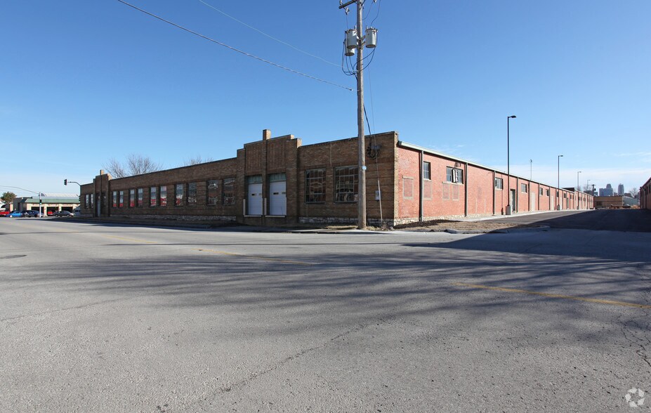 More Photos Of 1312-1324 Swift Ave, North Kansas City Warehouse For Lease