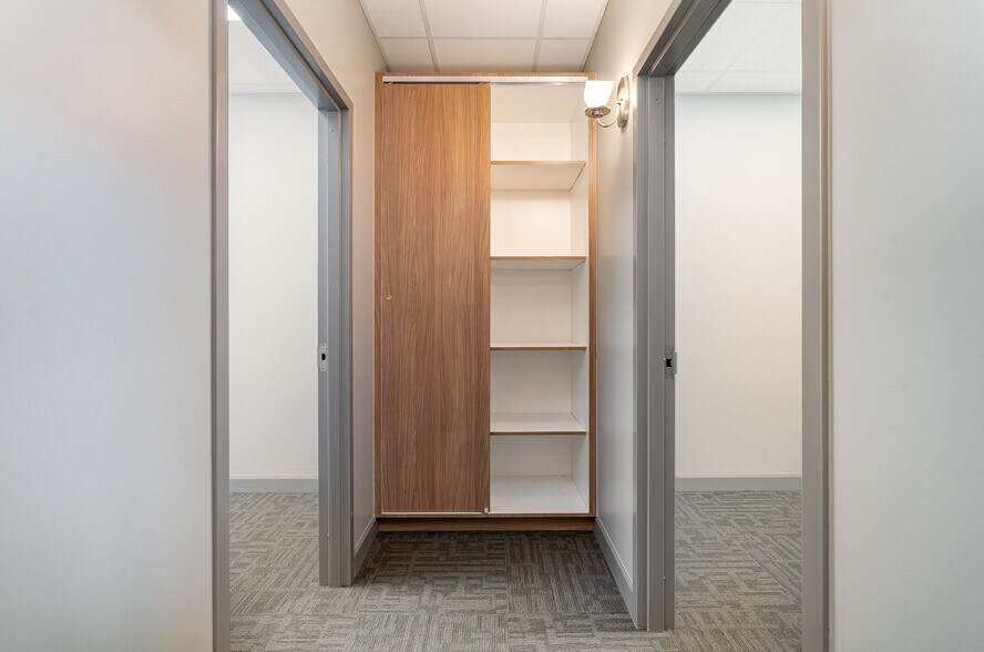 More Photos Of 1001 Merylinger Ct, Franklin Medical For Lease