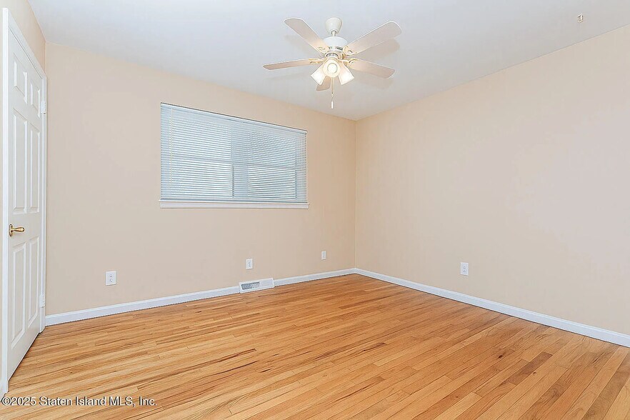 More Photos Of 54 Preston Ave, Staten Island Healthcare For Sale