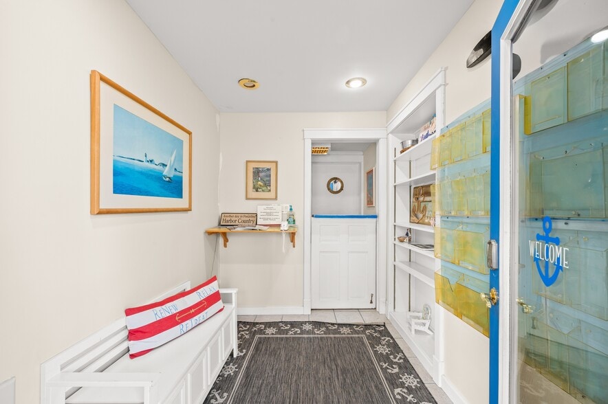 More Photos Of 231 E Buffalo St, New Buffalo Hotel For Sale