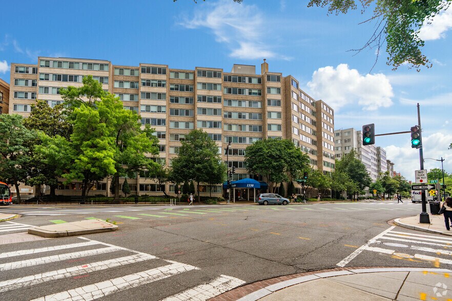 More Photos Of 1330 New Hampshire Ave NW, Washington Apartments For Lease