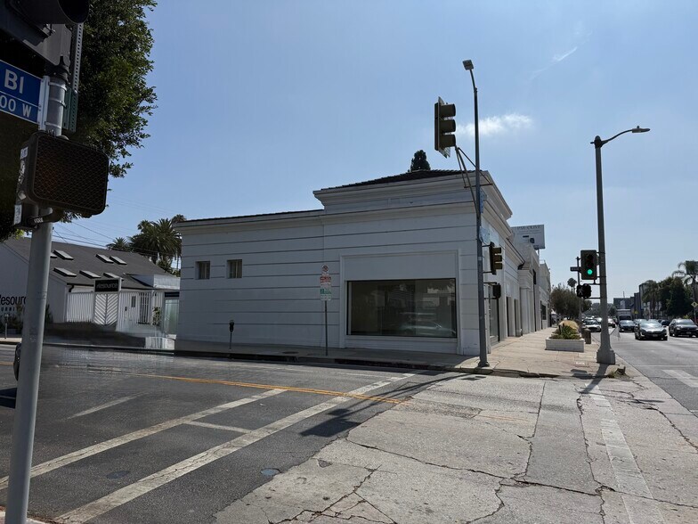 More Photos Of 8069 Beverly Blvd, Los Angeles Storefront Retail Office For Lease