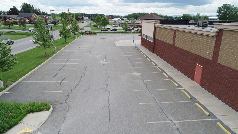 More Photos Of 4730 Us Route 5, Newport Drugstore For Lease