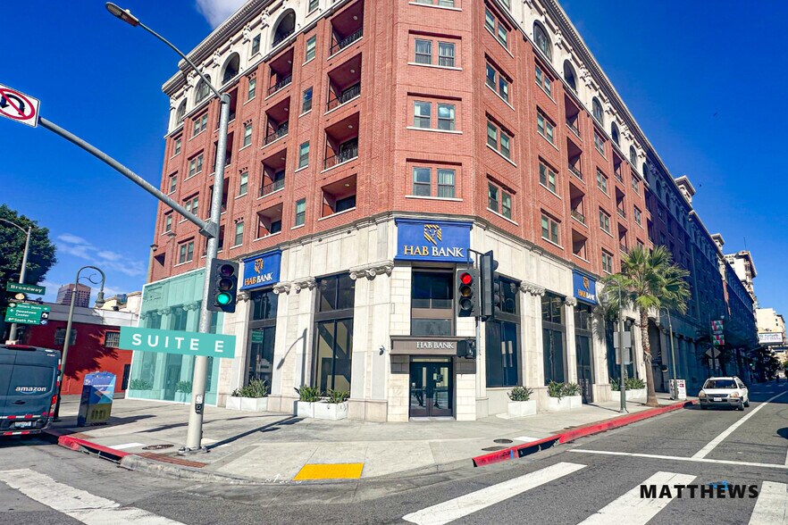 More Photos Of 928 S Broadway, Los Angeles General Retail For Lease