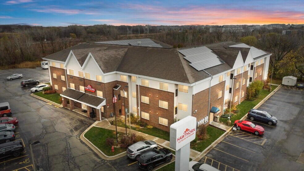 Primary Photo Of 1001 W College, Oak Creek Hotel For Sale