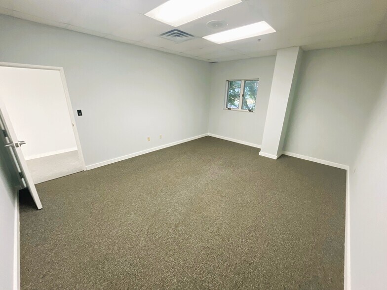 More Photos Of 2291 Traversefield Dr, Traverse City Manufacturing For Lease