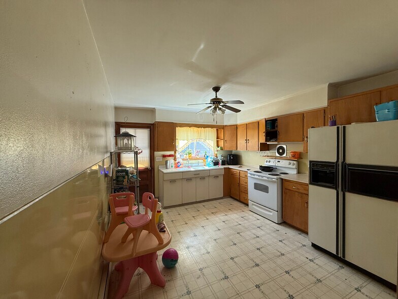 More Photos Of 1717 W Market St, Pottsville Apartments For Sale