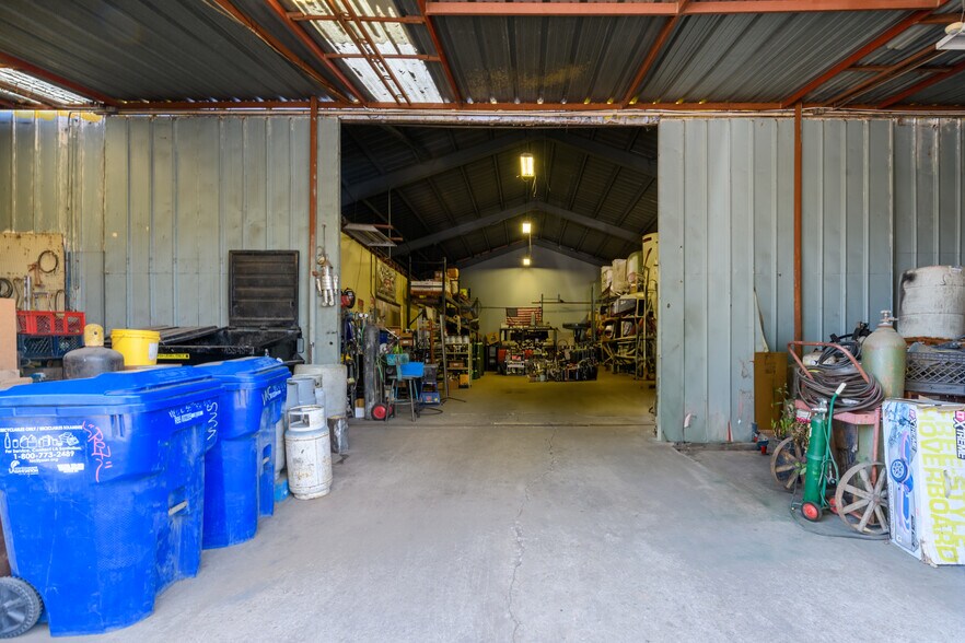 More Photos Of 1180 E 58th St, Los Angeles Manufacturing For Sale