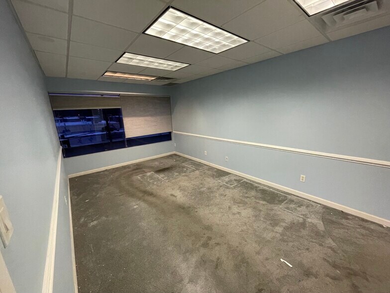 More Photos Of 3041 Avenue U, Brooklyn Medical For Lease